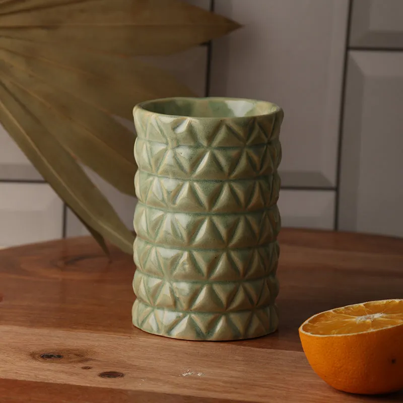 Lillian Ceramic Brush Holder media 1