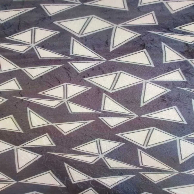 Triyra Geometric Woolen Blanket (Brown) - 210 GSM media 3
