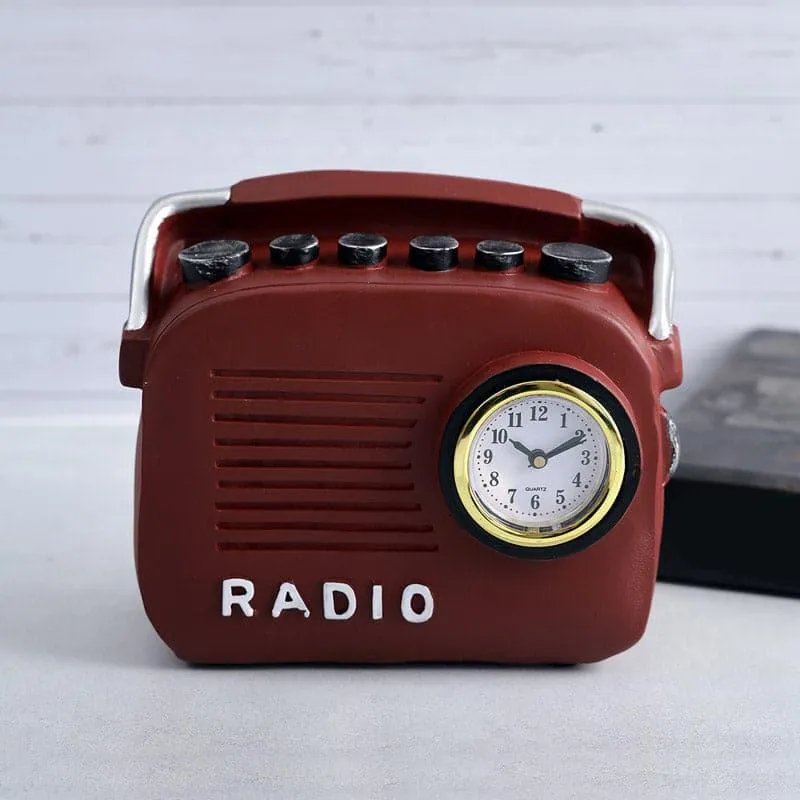 Radio Cheer Clock - Red media 1