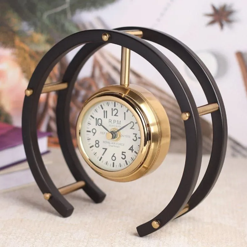 Vandra Round Table Clock - Gold media 1