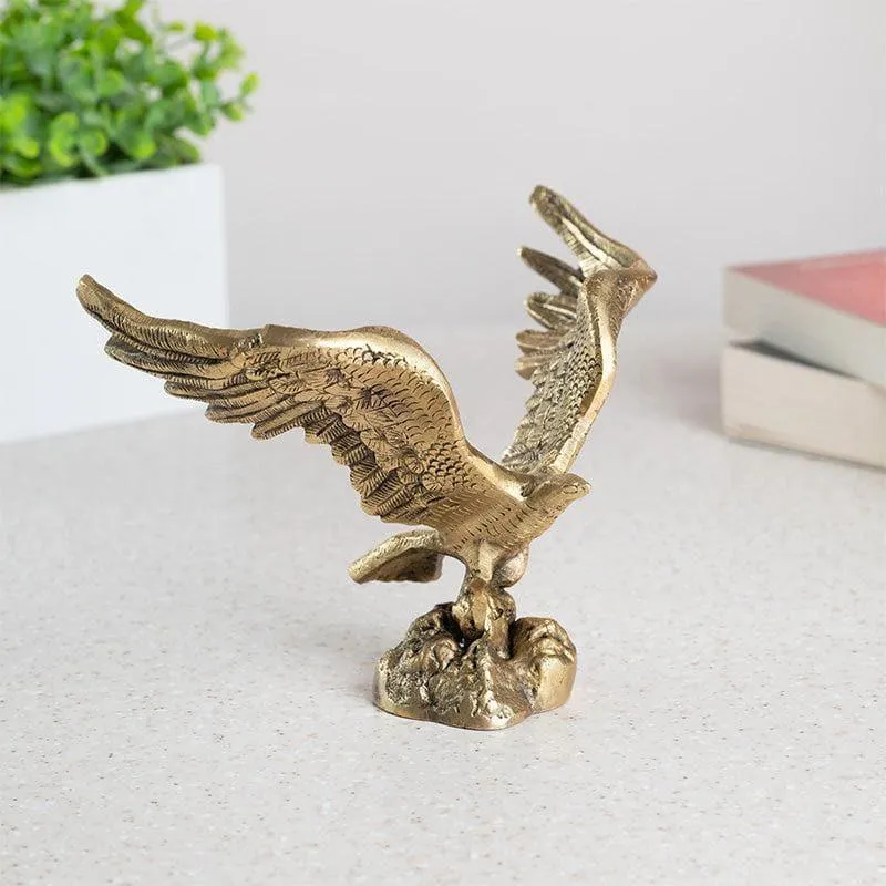 Master Eagle Showpiece media 1