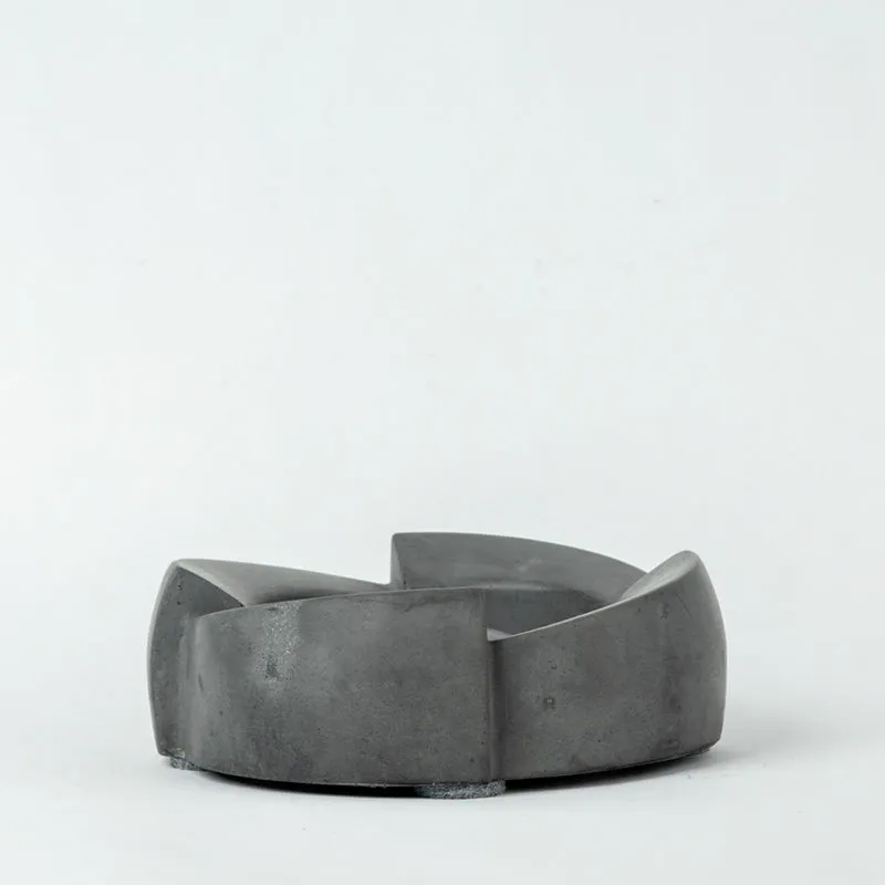 Bregno Concrete Firepit media 3