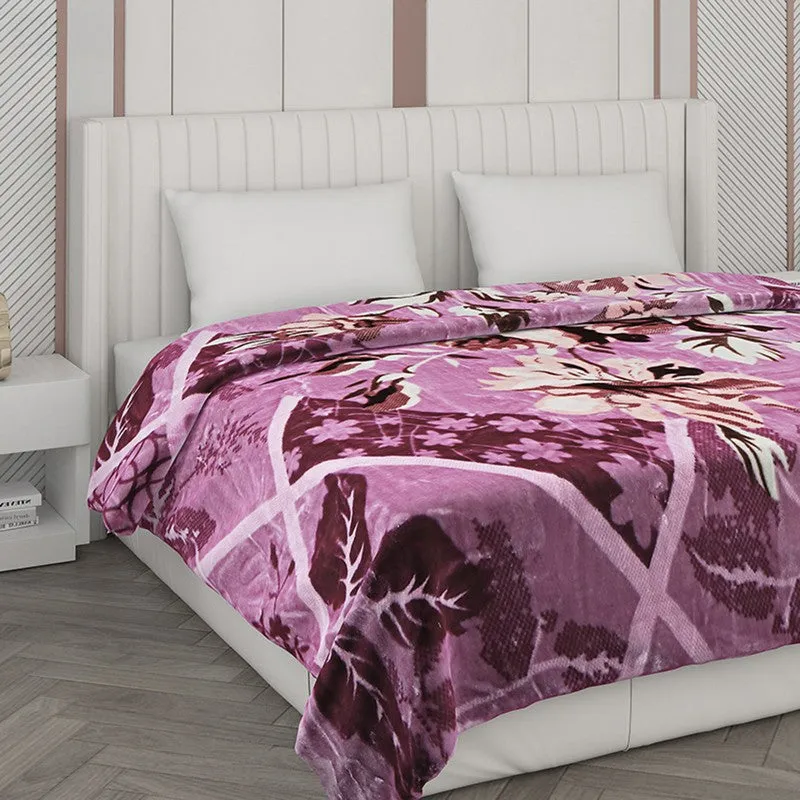 Monte Carlo Lavender Lace Blanket - 850 GSM media 5