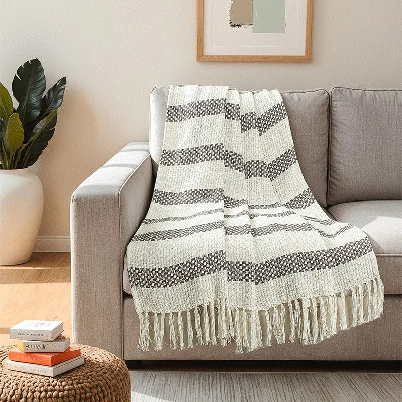 Rustic Fringed Edge Throw - Grey media 1