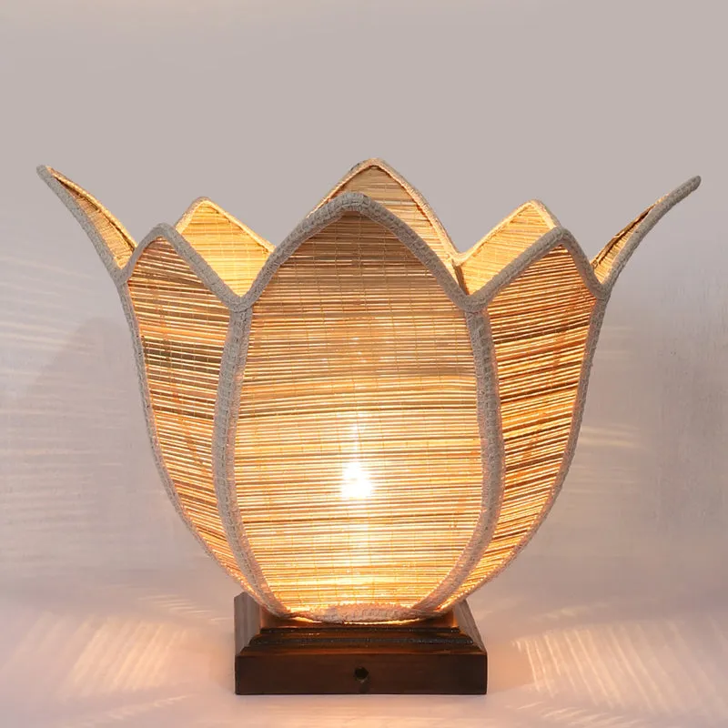 Haloire Bamboo Petal Edge Table Lamp - Beige media 4
