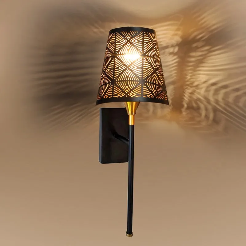 Tyvora Metal Wall Lamp media 6