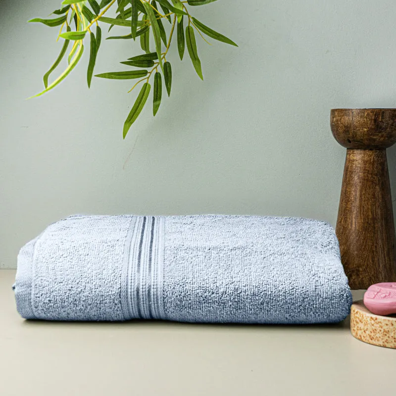 Micro Cotton LuxeDry Solid Bath Towel - Ice Blue media 3