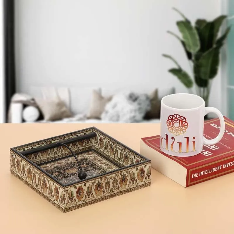 Inaayat Tissue Holder media 1