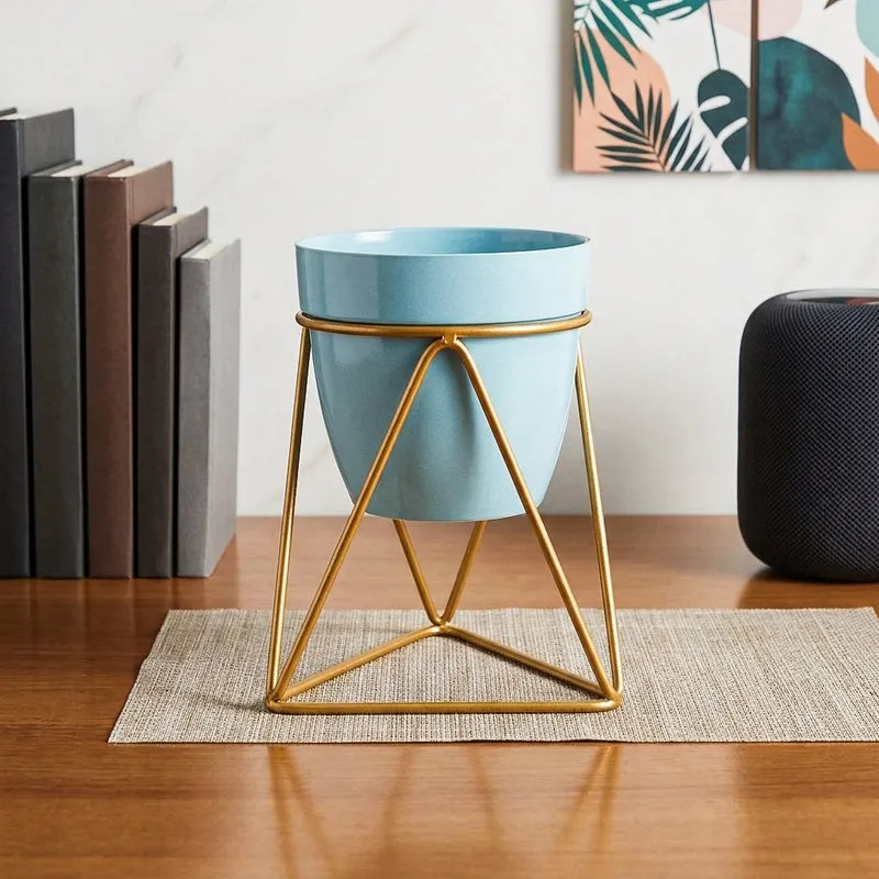 Kyari Comet Metal Planter With Stand media 1