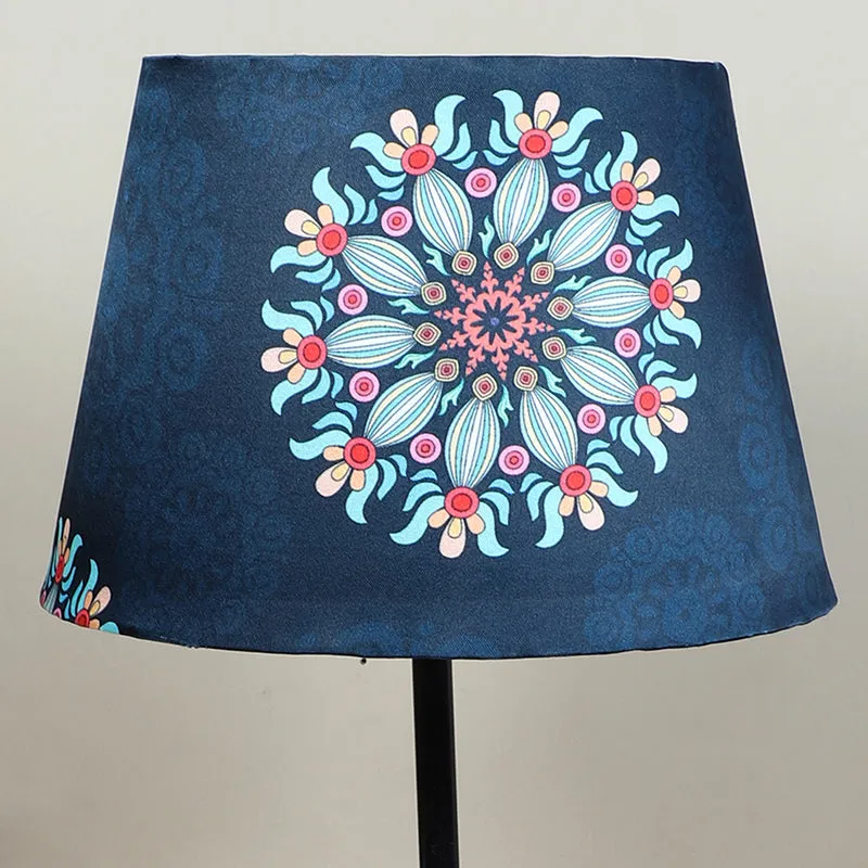 Toile Griff Printed Metal Table Lamp - Multicolor media 4