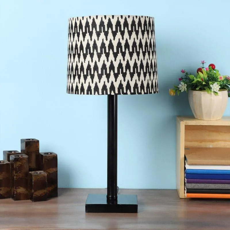 Chevronic Monroe Fabric Table Lamp - Black,White media 3