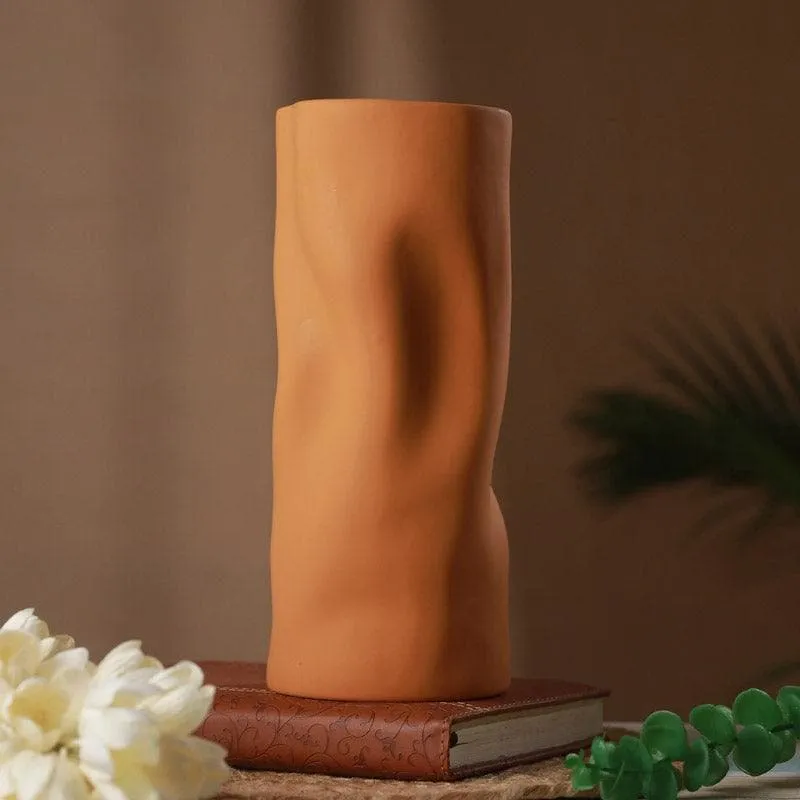 Flowy Fara Vase - Brown media 1