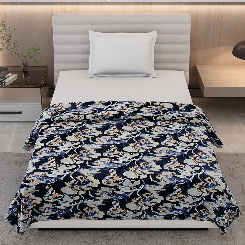 Monte Carlo Bluebloom Floral Print Polyester Blanket (Blue) - 350 GSM media 3