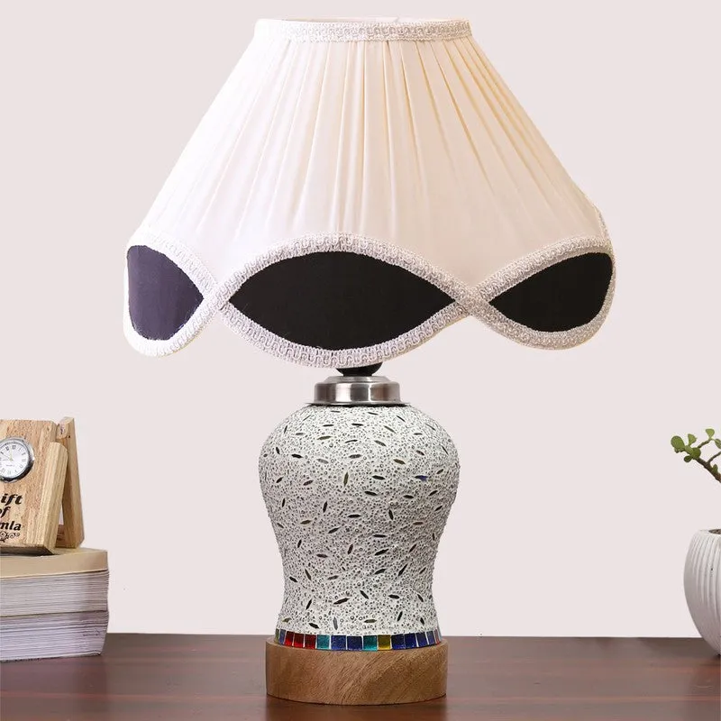Nivora Pleated Wooden Table Lamp media 4