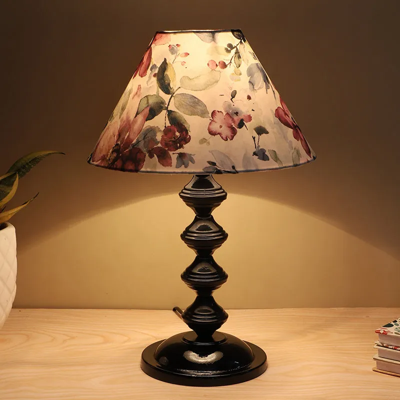 Lumikko Knot Printed Metal Table Lamp - Multicolor media 1