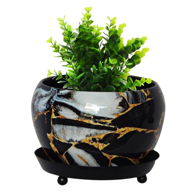 Axl Smudge Planter media 3