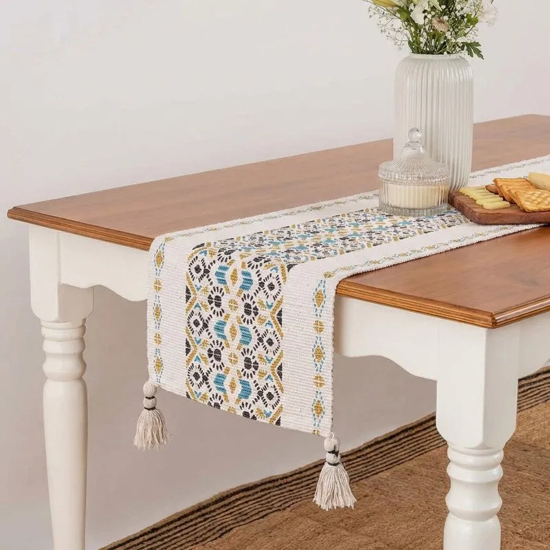 Shynix Tasseled Cotton Table Runner media 1