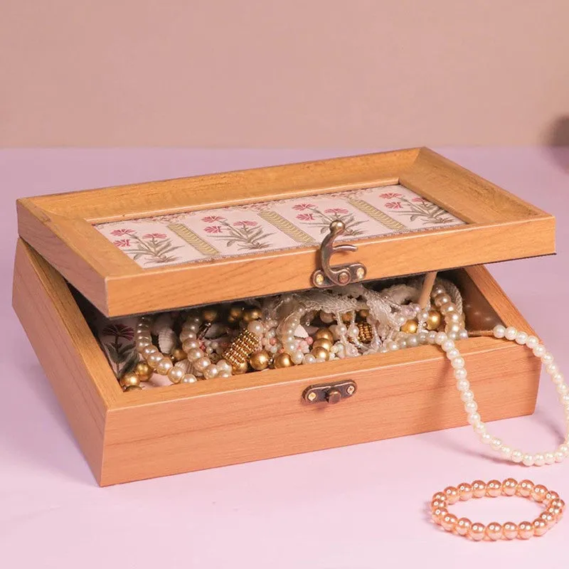 Gem Nest Jewel Box media 1