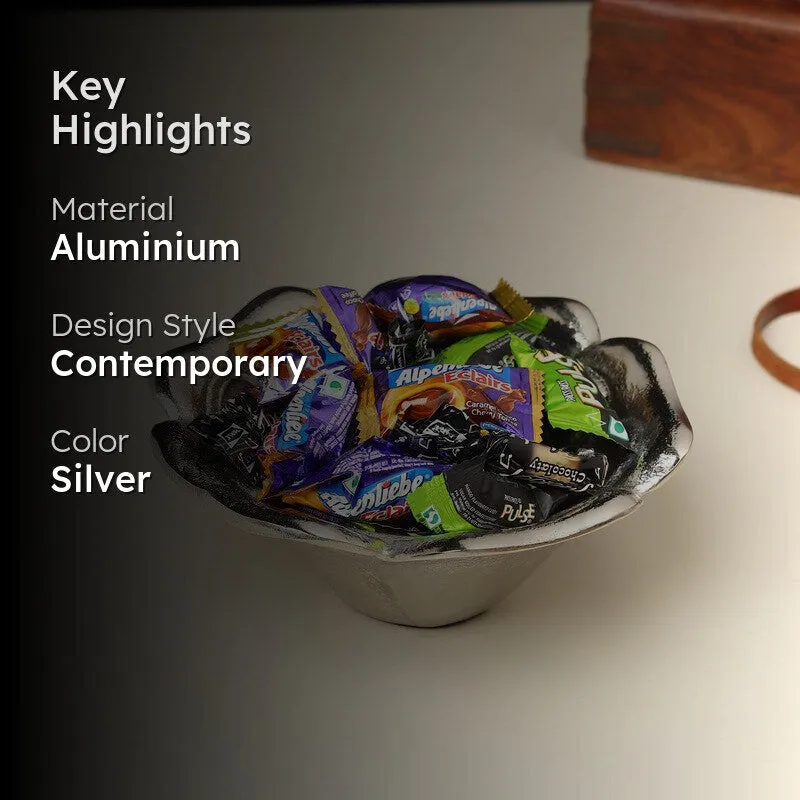 Luxe Petal Accent Bowl - Silver media 2