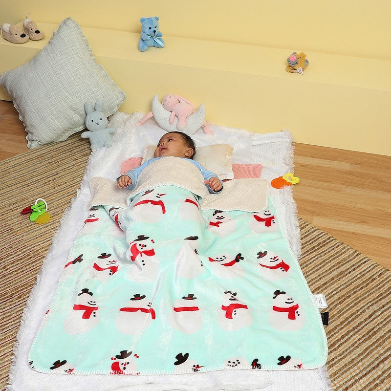 Monte Carlo Snowy Dreamscape Blanket - 550 GSM