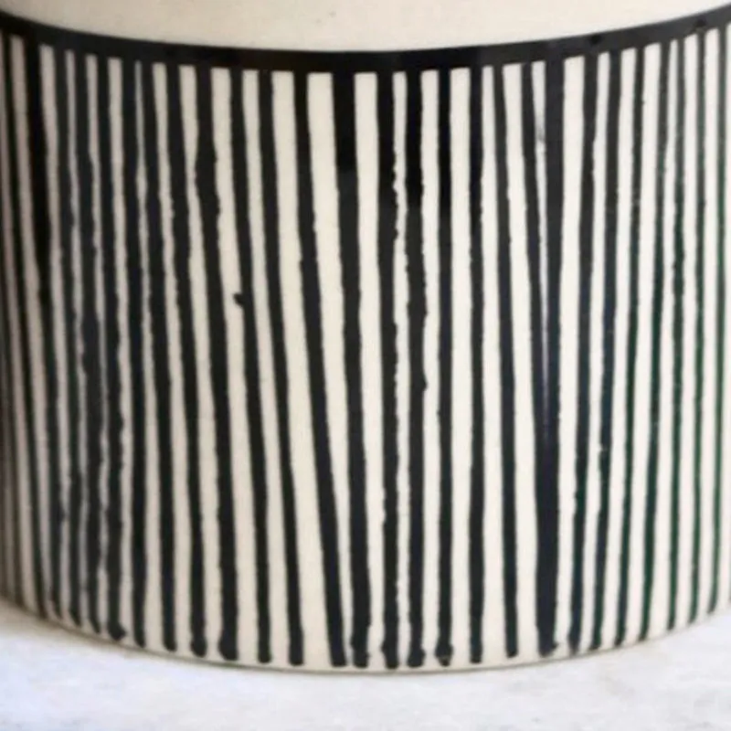 Claymore Ceramic Brush Holder media 3