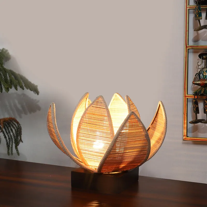 Raffina Bamboo Rose Edge Table Lamp - Beige media 2
