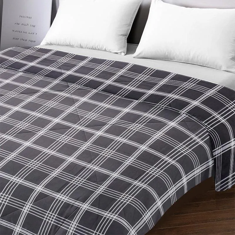 Shelly Geomatric Cotton Comforter - 210 GSM media 3