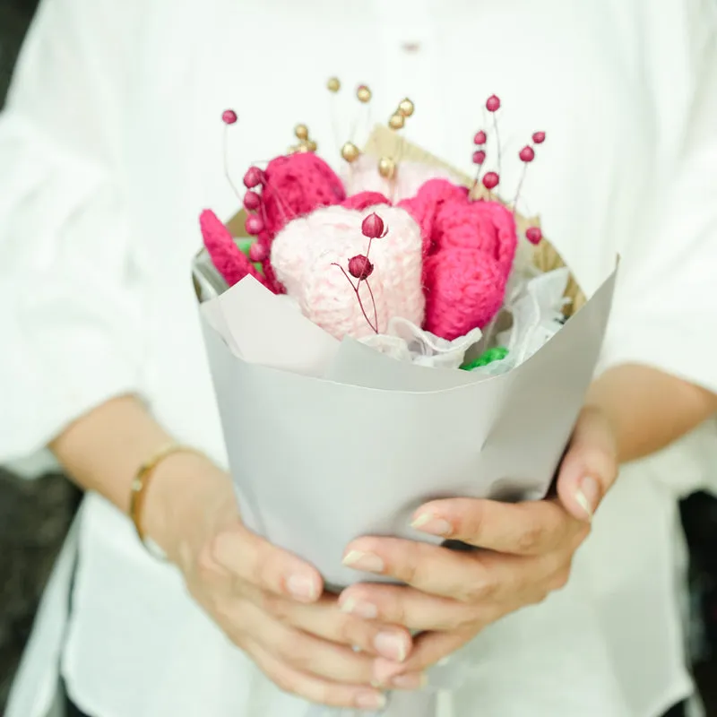 Knot & Petal II Crochet Flowers Bouquet media 3
