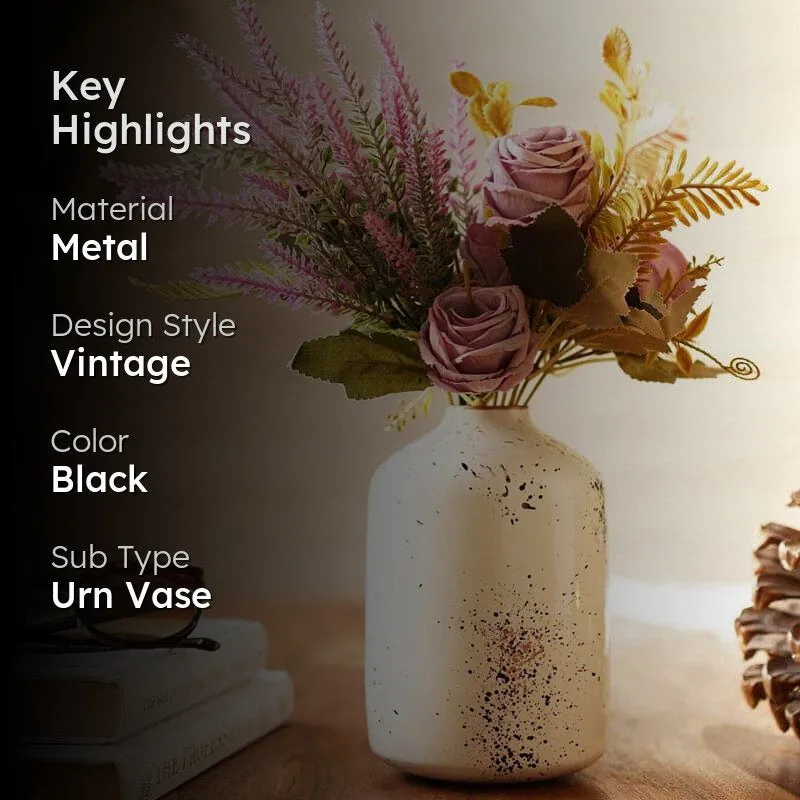 Hela Bottle Vase -White media 2