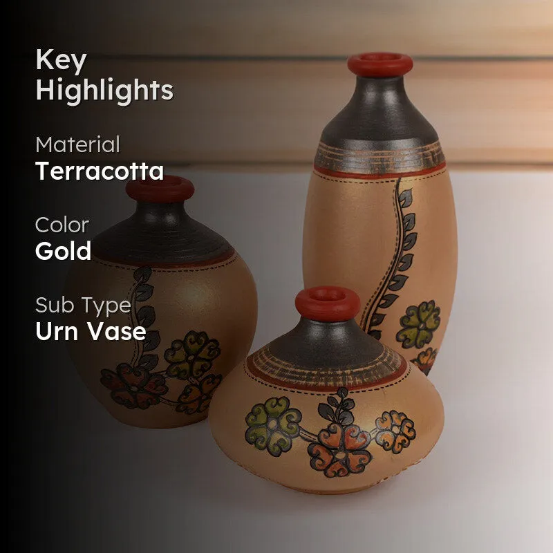 Nihari Terracotta Vase - Set of Three media 2