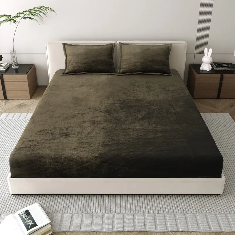 VelvetDream Woolen Bedsheet (Olive Green) - 150 GSM media 3