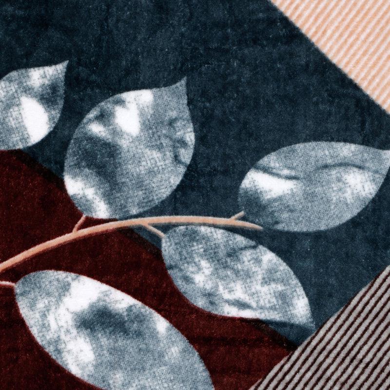 Srijan Geometric Fleece Bedsheet - 280 GSM media 6