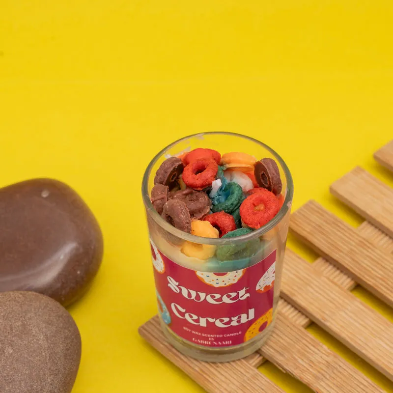 Sweet Cereal Scented Candle - Vanilla, Cinnamon, Rose media 4