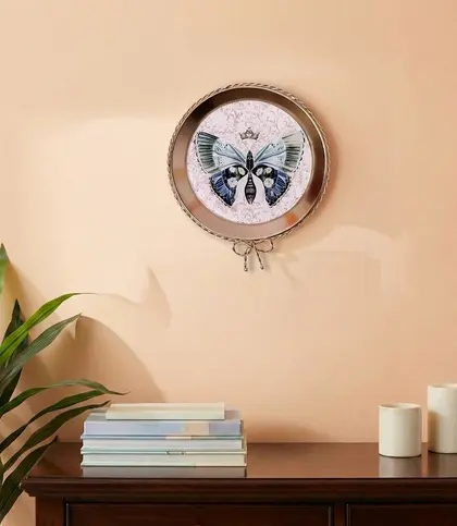 Acrylic · Metal