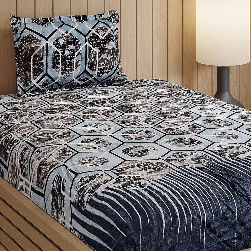 Monte Carlo Serene Strokes Bedsheet (Blue) - 280 GSM media 3