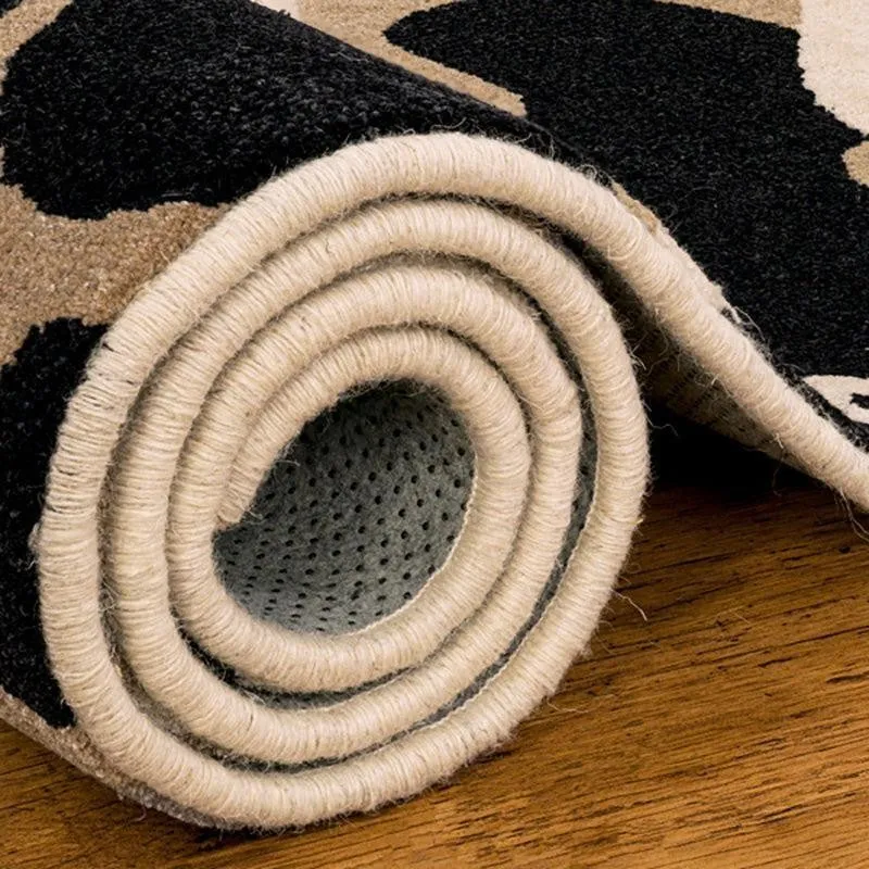 Anrion Hand Tufted Floral Wool & Nylon Carpet - Black media 7