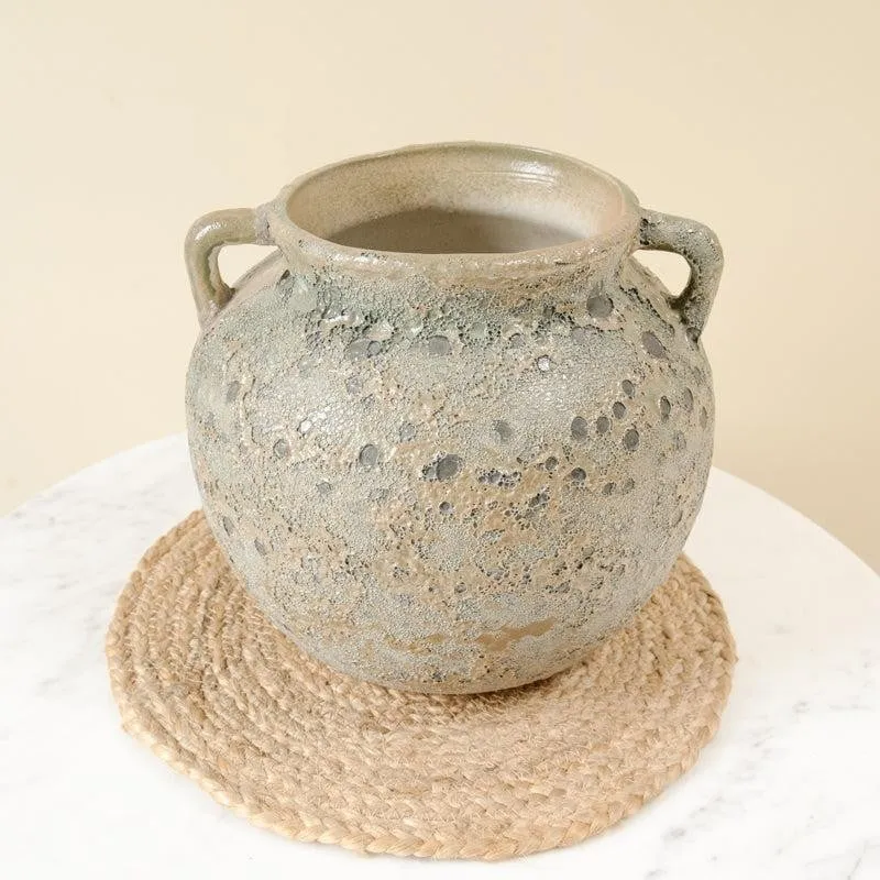 Cade Globe Vase media 3