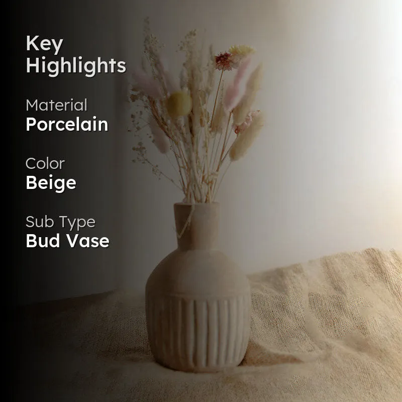 Curve Calm Porcelain Vase media 2