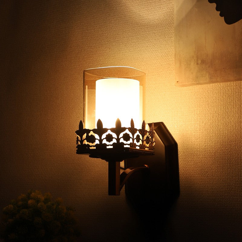Althea Iron Wall Lamp media 4