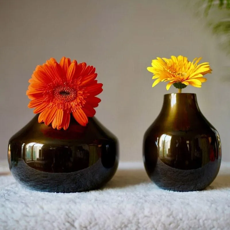 Elosi Fuse Metal Vase (Antique Brass) - Set Of Two media 3