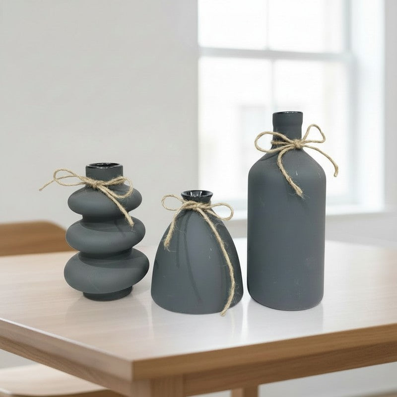 Noira Modern Matte Ceramic Vase(Black) - Set Of Three media 3