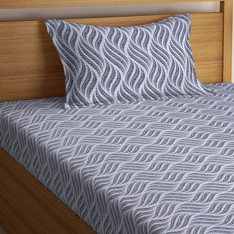 Simple Stripe Bedsheet - 140 GSM media 4