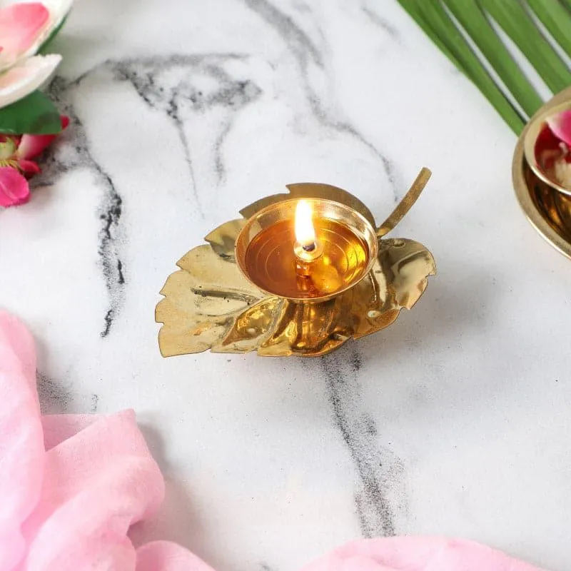 Ethnic Golden Patha Diya media 1
