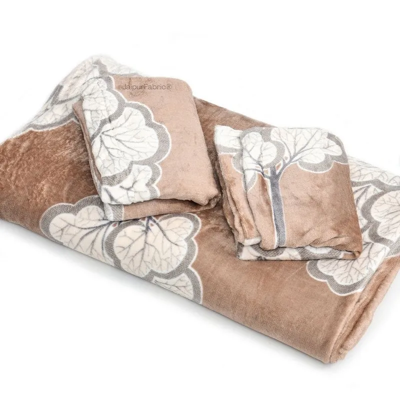 Floral Whisper Woolen Bedsheet - 150 GSM media 6
