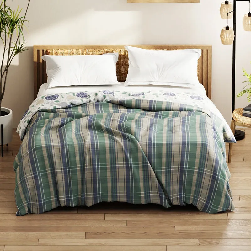 Graham Revesible Geometric Comforter (Green) - 120 GSM media 3
