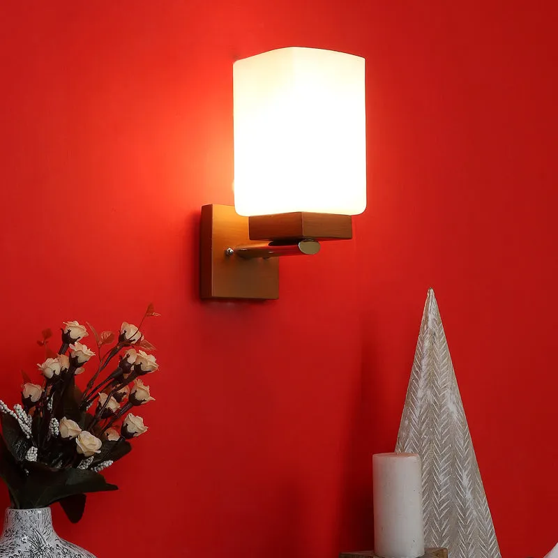 Cubra Iron Wall Lamp media 1