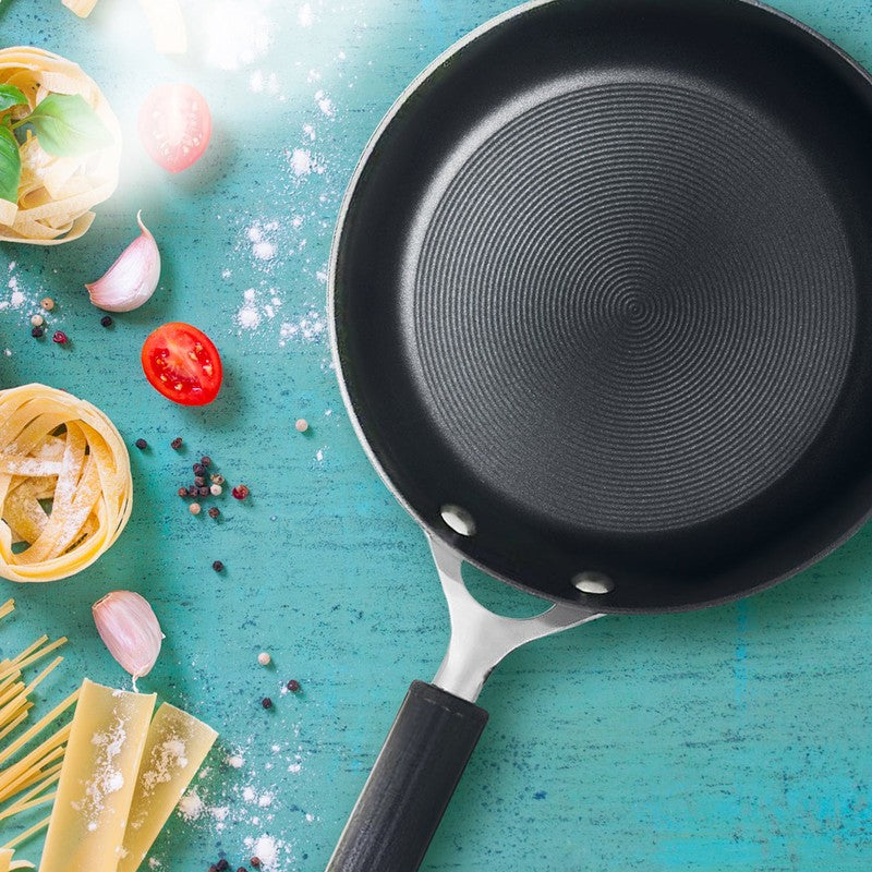 Circulon Hard Anodized Frying Pan - 2660 mL/10.4 Inches media 9