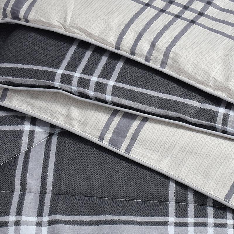 Shelly Geomatric Cotton Comforter  - 210 GSM media 4