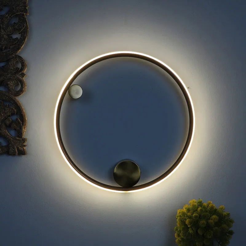 Halora Iron Wall Lamp media 1