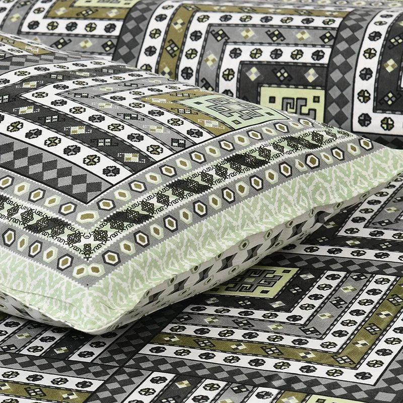 Sangita Weave Geometric Cotton Bedsheet (Green & Yellow) - 160 TC media 4
